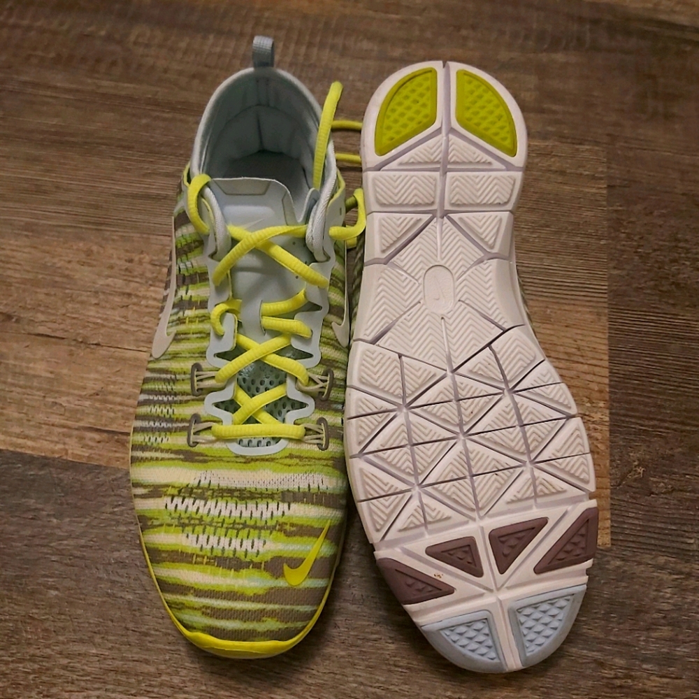 Brand new nike free 5.0 women's training shoes